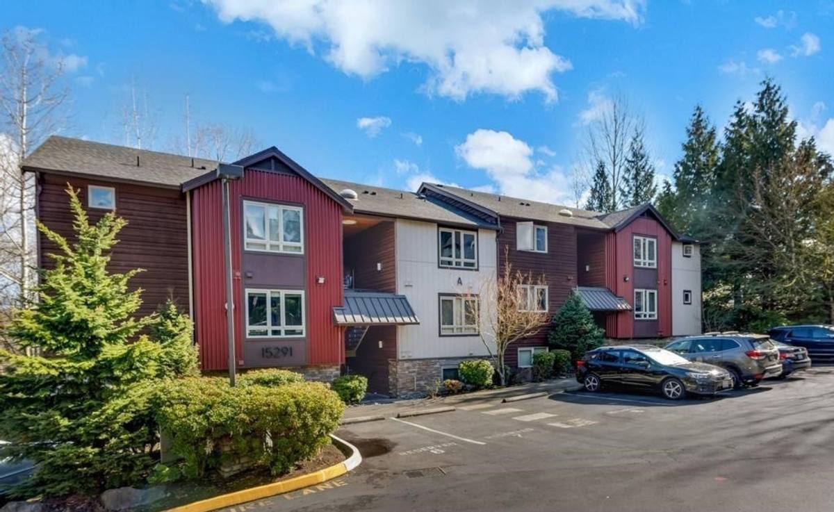 Condo for rent at 15291 NE 82nd St, Redmond, WA 98052