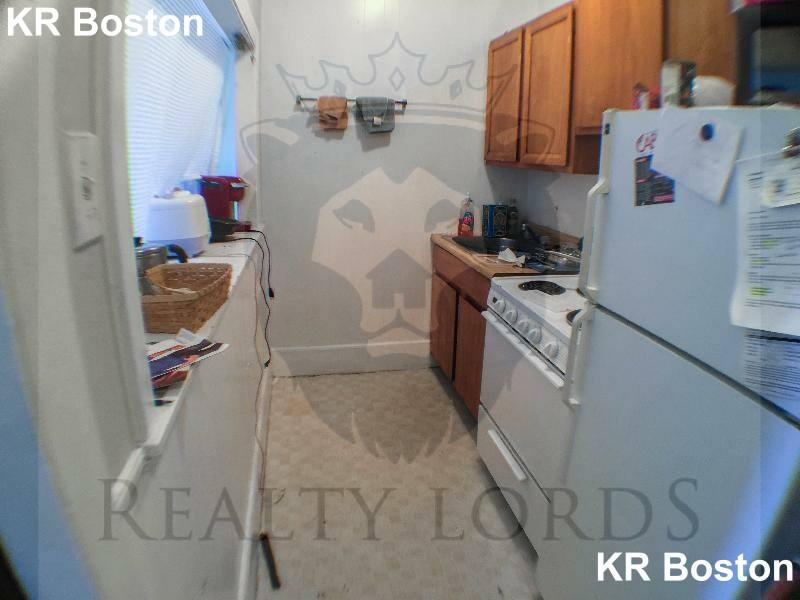 Apartment for rent at 881 Huntington Ave #9, Boston, MA 02115