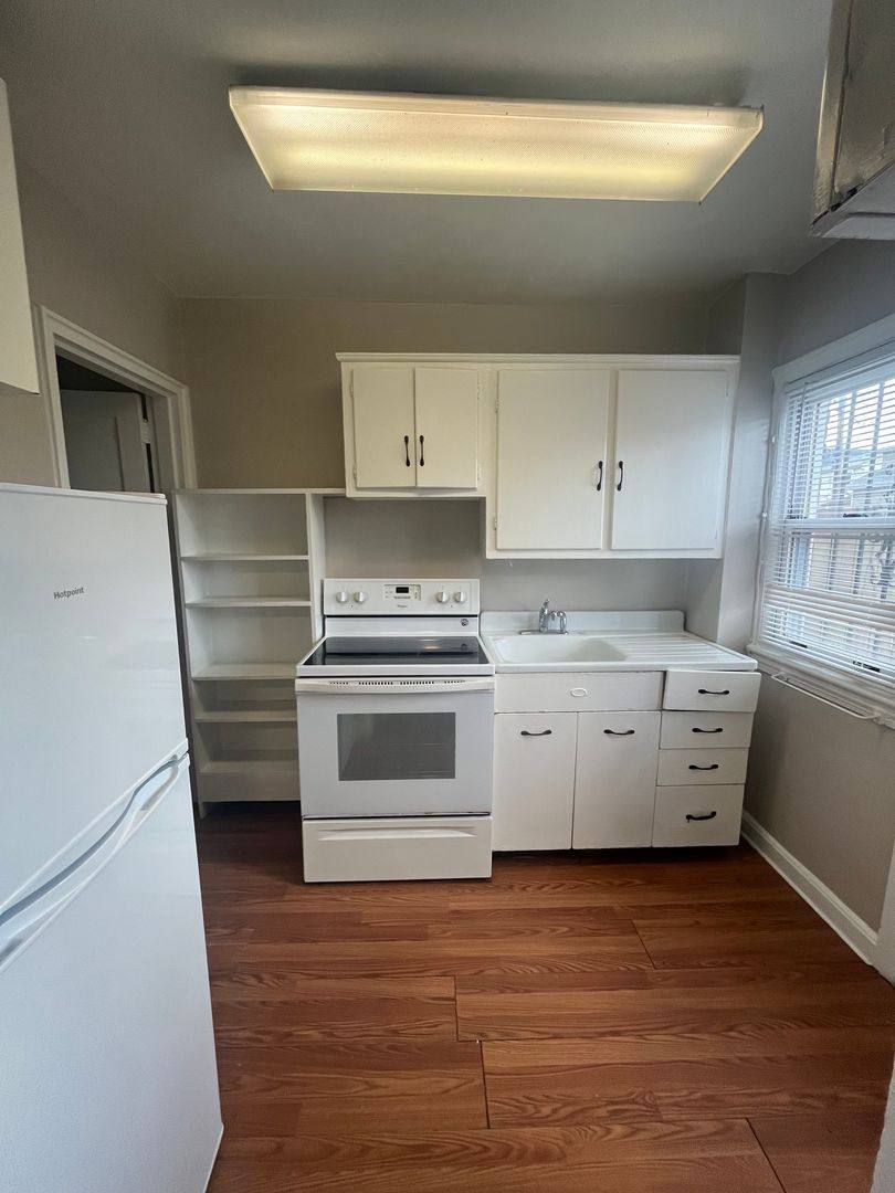Townhouse for rent at 409 Laverne Ave, Alexandria, VA 22305