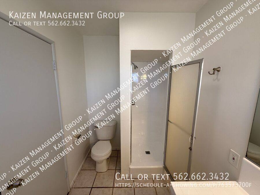 Apartment for rent at 4029 W 142nd St #F, Hawthorne, CA 90250