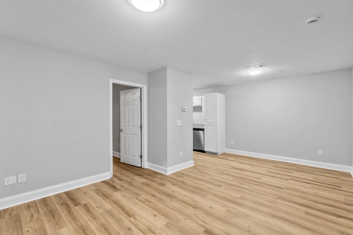 Apartment for rent at 296 Oak St W, Alexander City, AL 35010