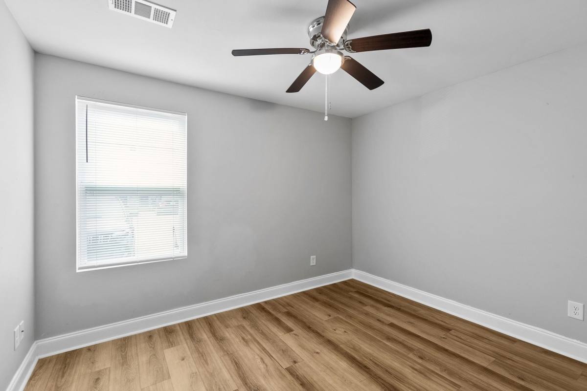 Apartment for rent at 296 Oak St W, Alexander City, AL 35010