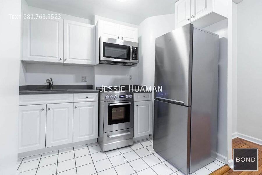 Apartment for rent at 850 Amsterdam Ave #H, New York, NY 10025