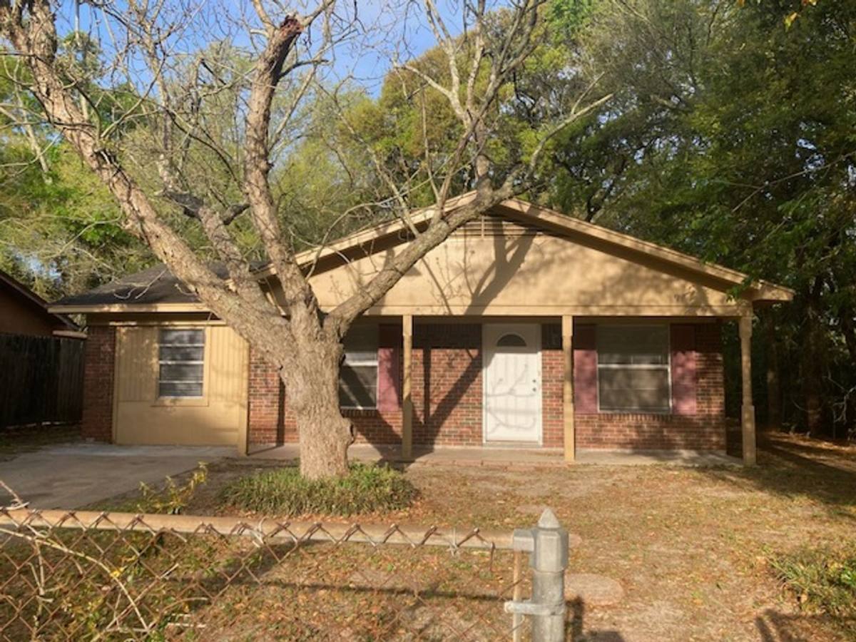 House for rent at 2627 5th Ave, Gulfport, MS 39501