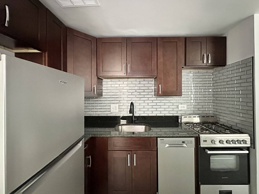 Apartment for rent at 6707 California #PSG, Chicago, IL 60645
