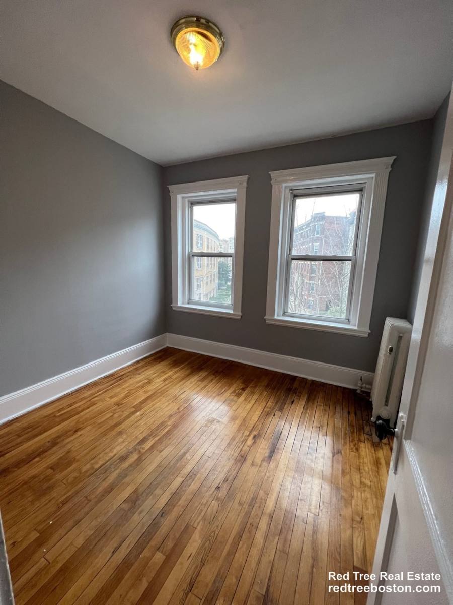 Apartment for rent at 137 Chiswick St #6, Brighton, MA 02135