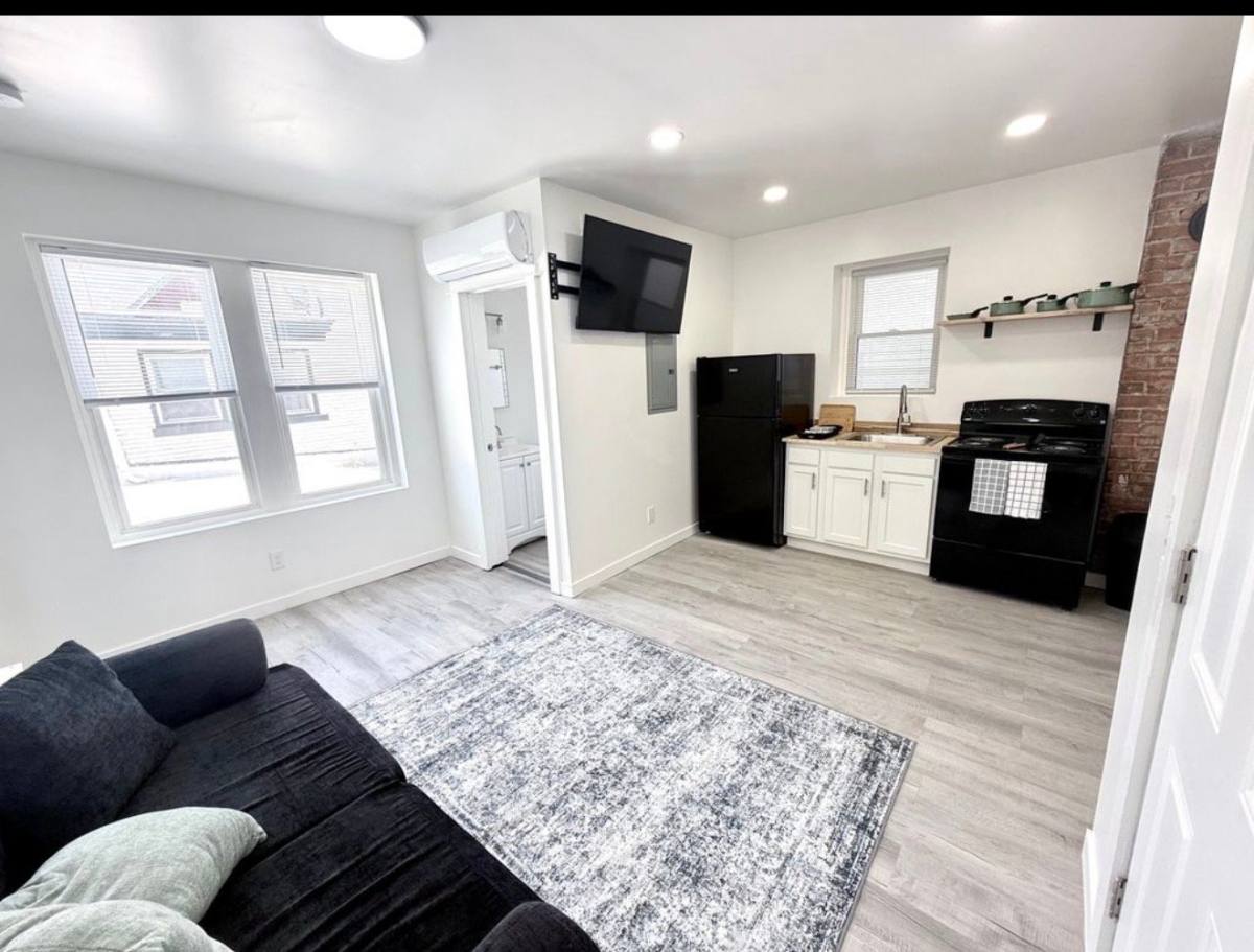 Apartment for rent at 2131 Williams Ave #1, Cincinnati, OH 45212