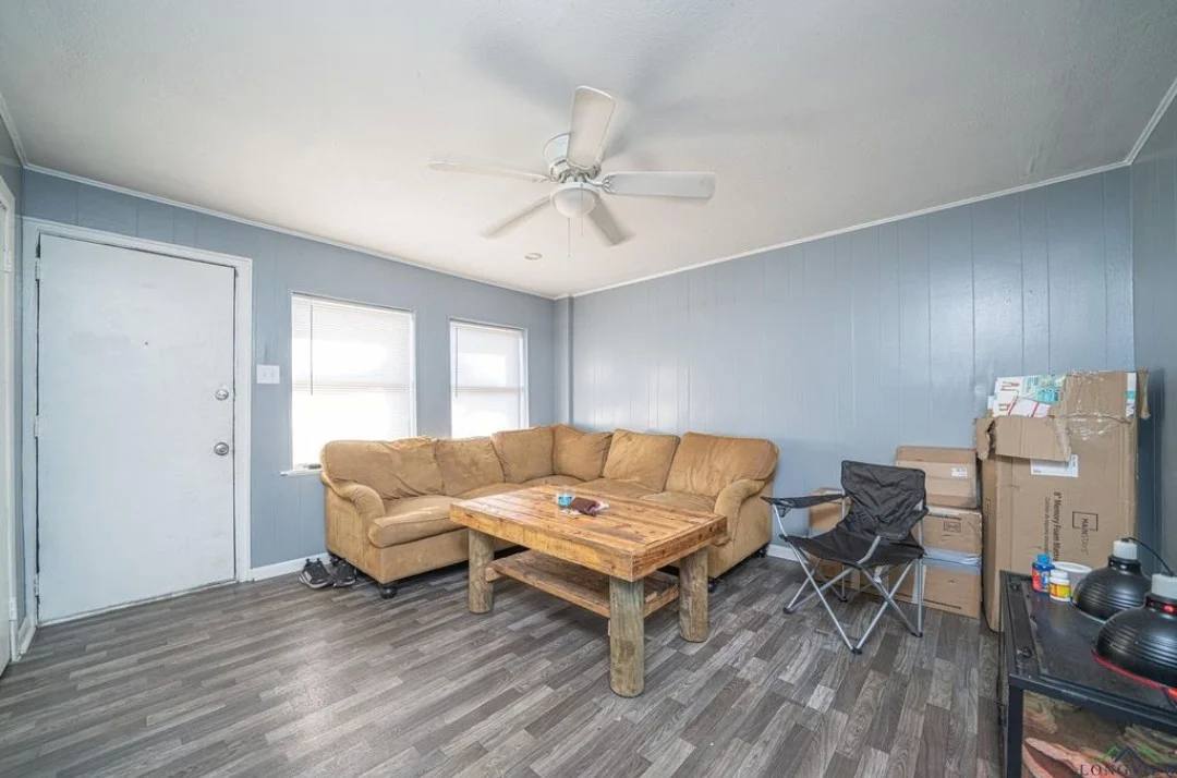 Apartment for rent at 106 Davis St #1B, New Boston, TX 75570