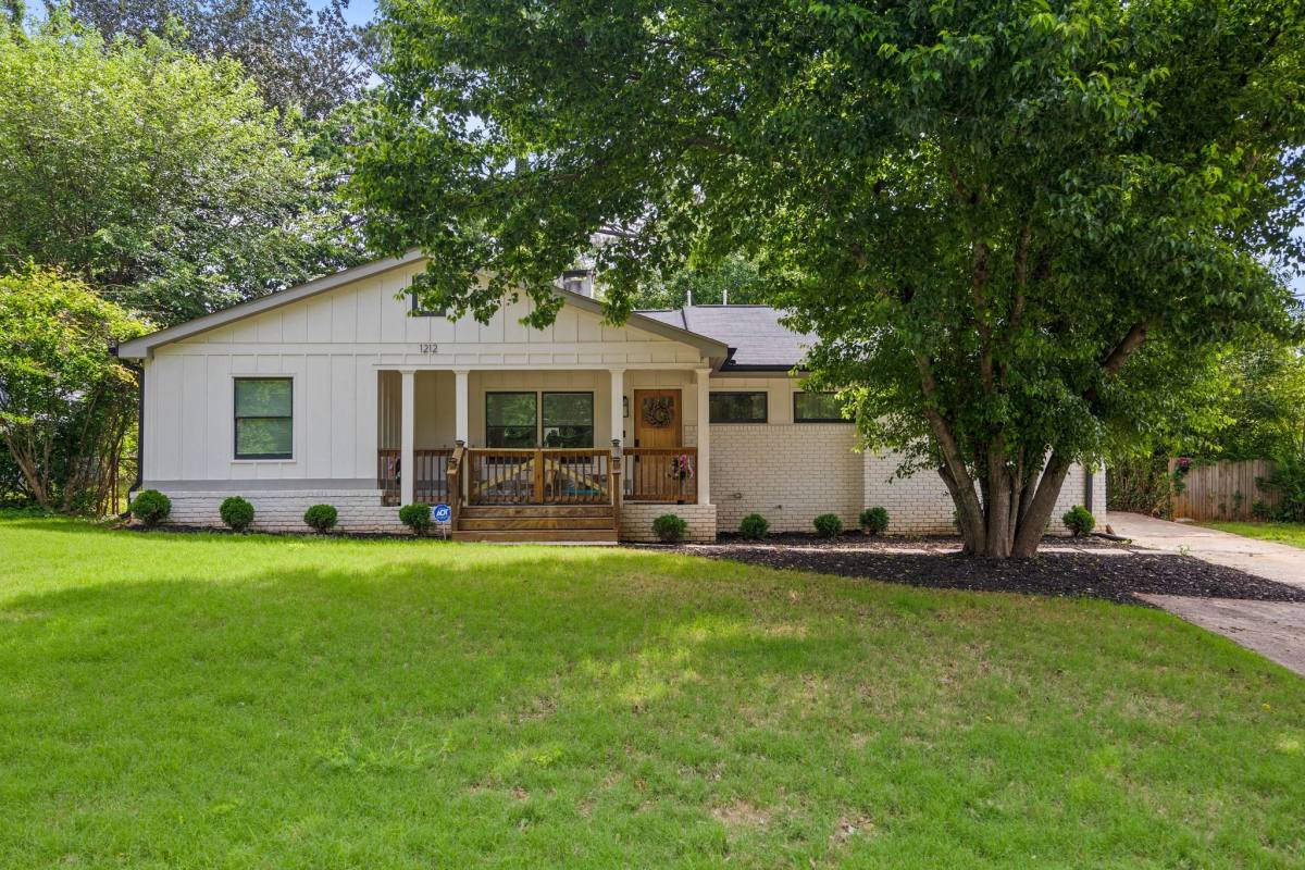 House for rent at 1212 Richard Rd, Decatur, GA 30032