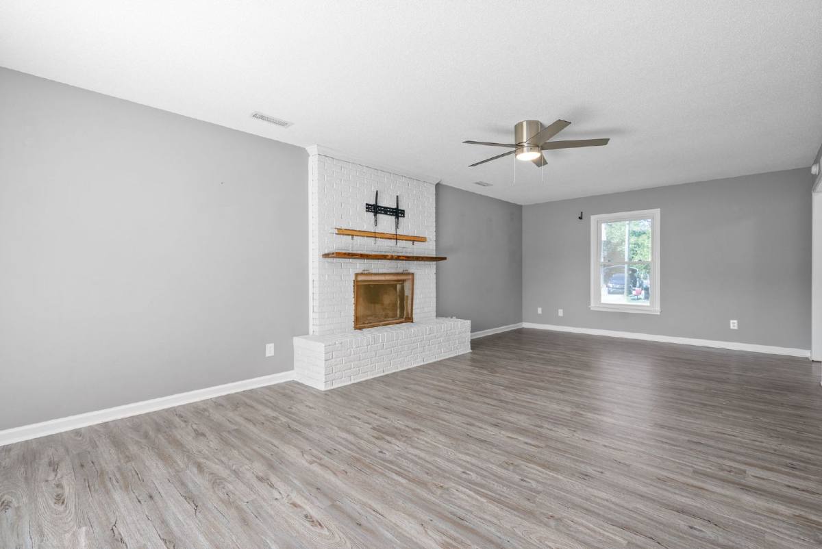 House for rent at 830 Iris Lane, Clarksville, TN 37042