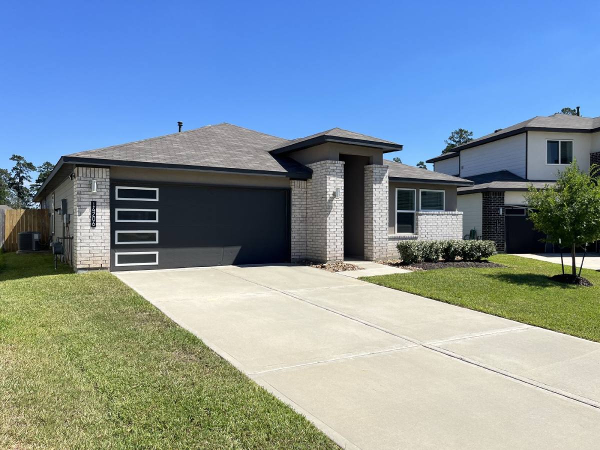 House for rent at 14206 Black Canyon Lane, Conroe, TX 77384