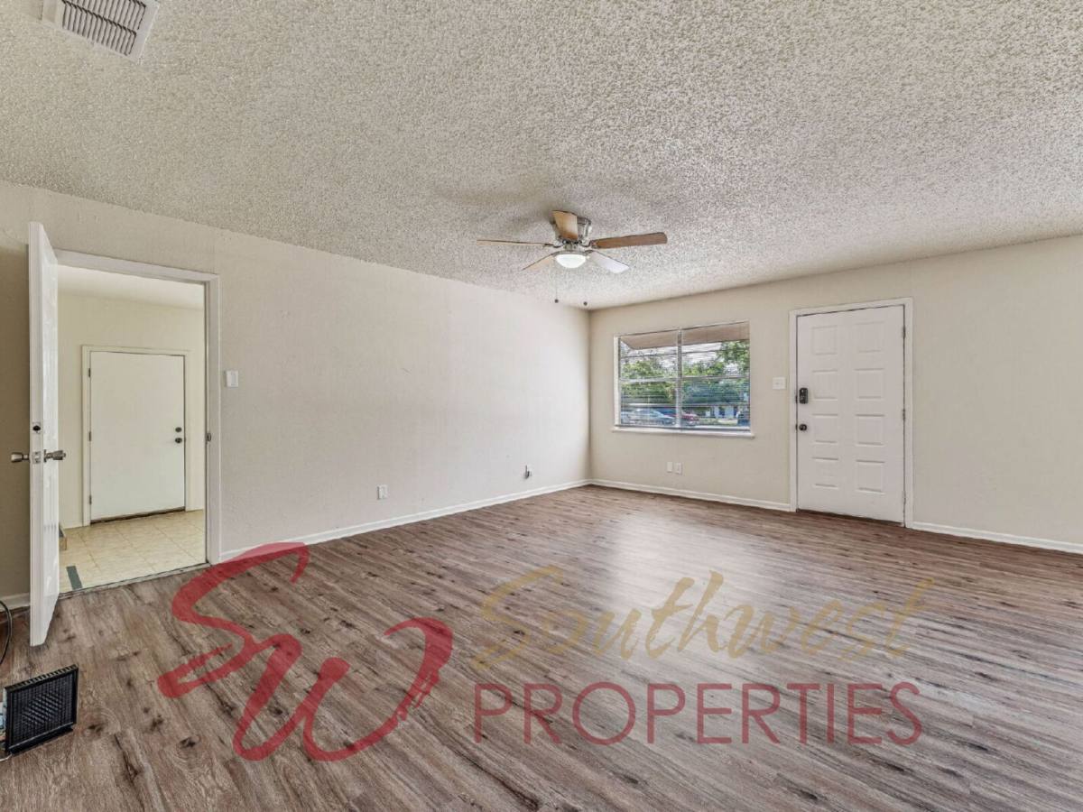 Townhouse for rent at 1373 W McNeill St #B, Stephenville, TX 76401
