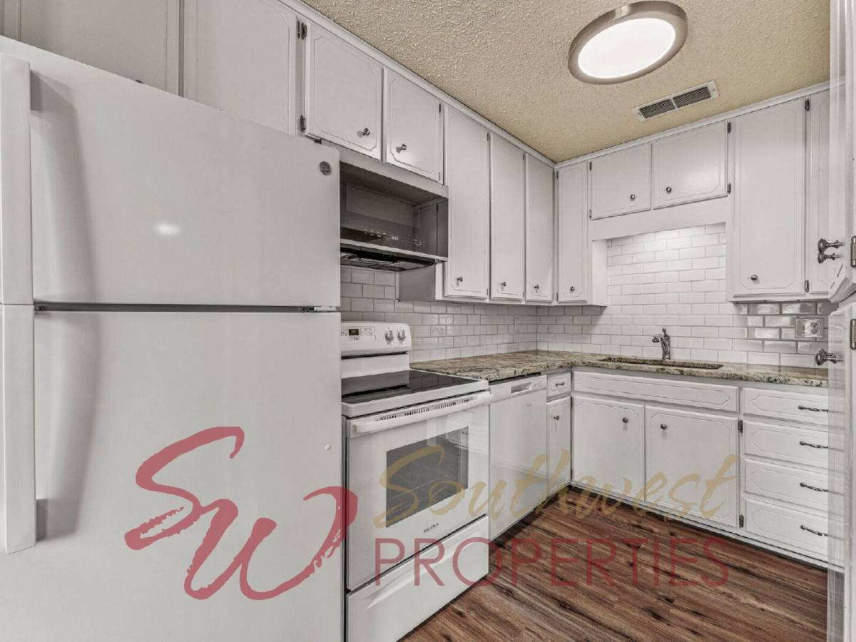 Townhouse for rent at 1373 W McNeill St #B, Stephenville, TX 76401