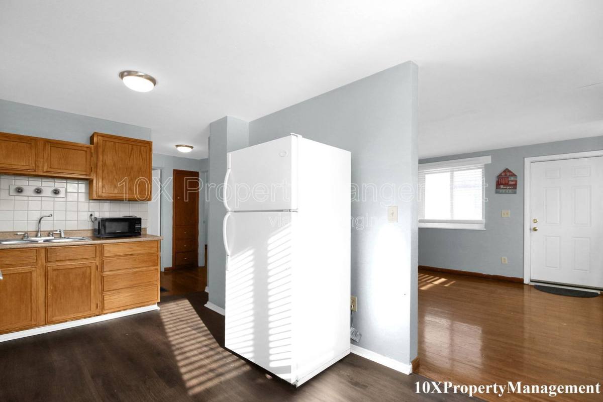 Apartment for rent at 2459 Hiawatha St, Columbus, OH 43211