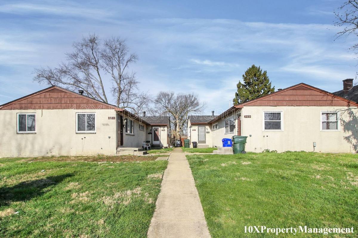 Apartment for rent at 2459 Hiawatha St, Columbus, OH 43211
