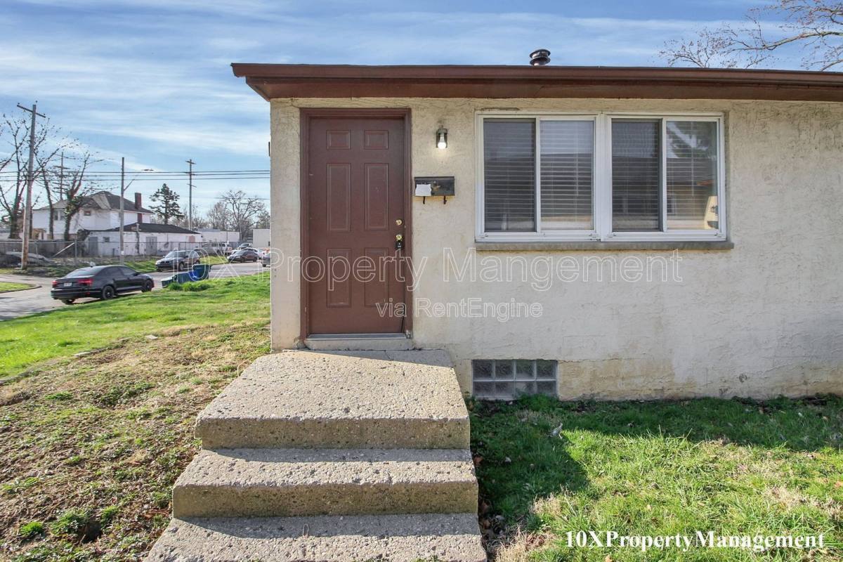 Apartment for rent at 2459 Hiawatha St, Columbus, OH 43211