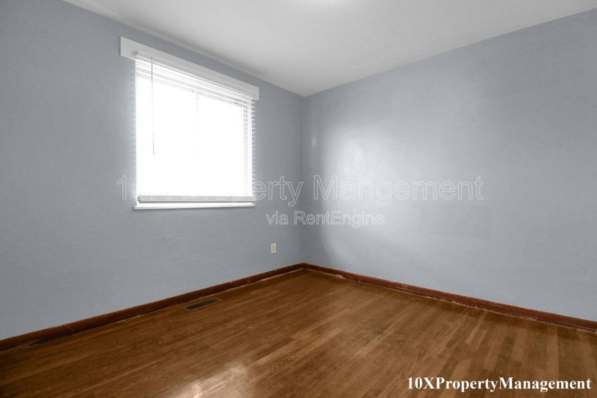 Apartment for rent at 2459 Hiawatha St, Columbus, OH 43211