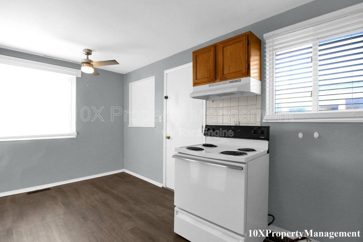 Apartment for rent at 2459 Hiawatha St, Columbus, OH 43211