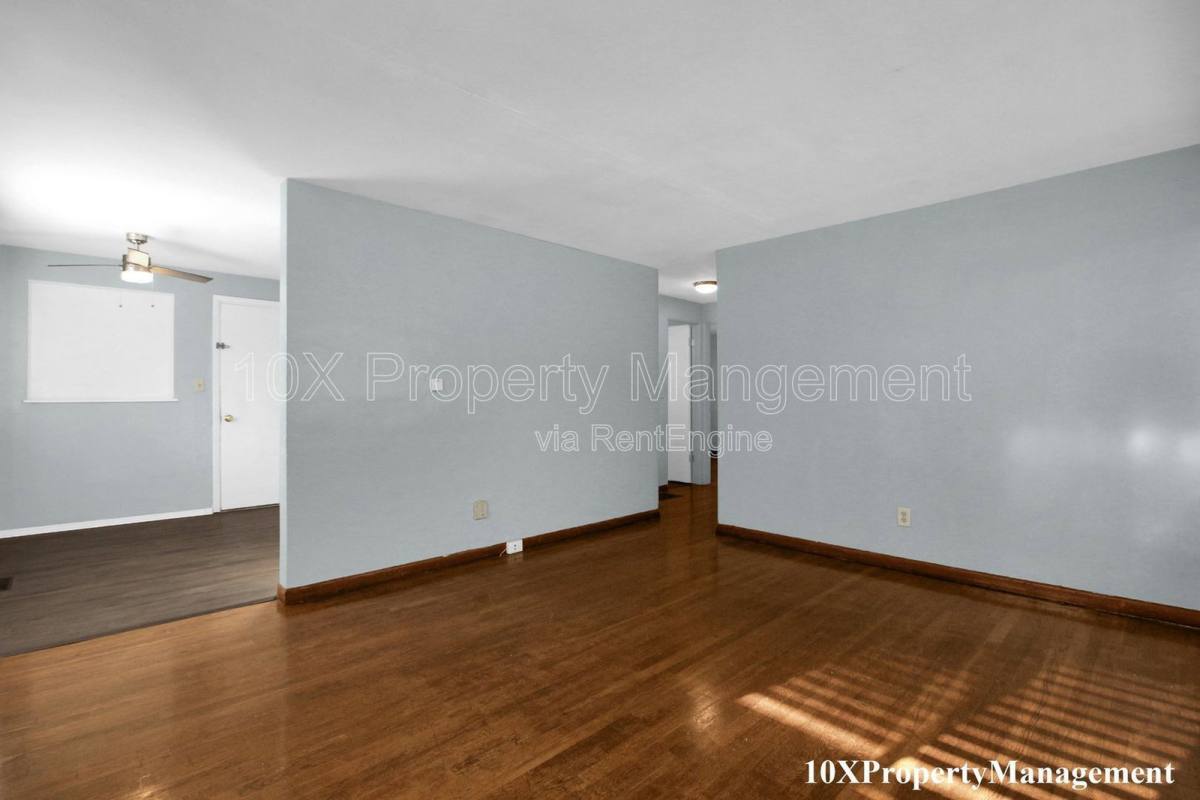 Apartment for rent at 2459 Hiawatha St, Columbus, OH 43211
