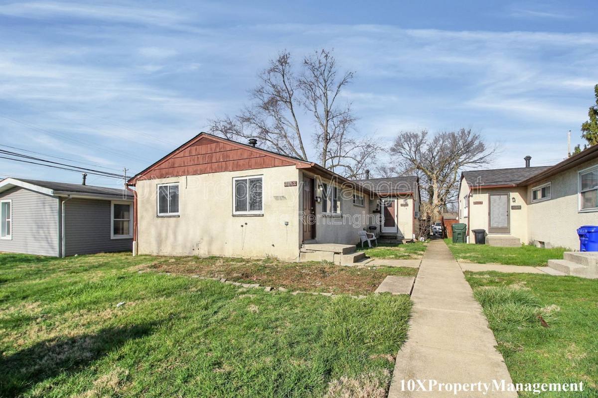 Apartment for rent at 2459 Hiawatha St, Columbus, OH 43211