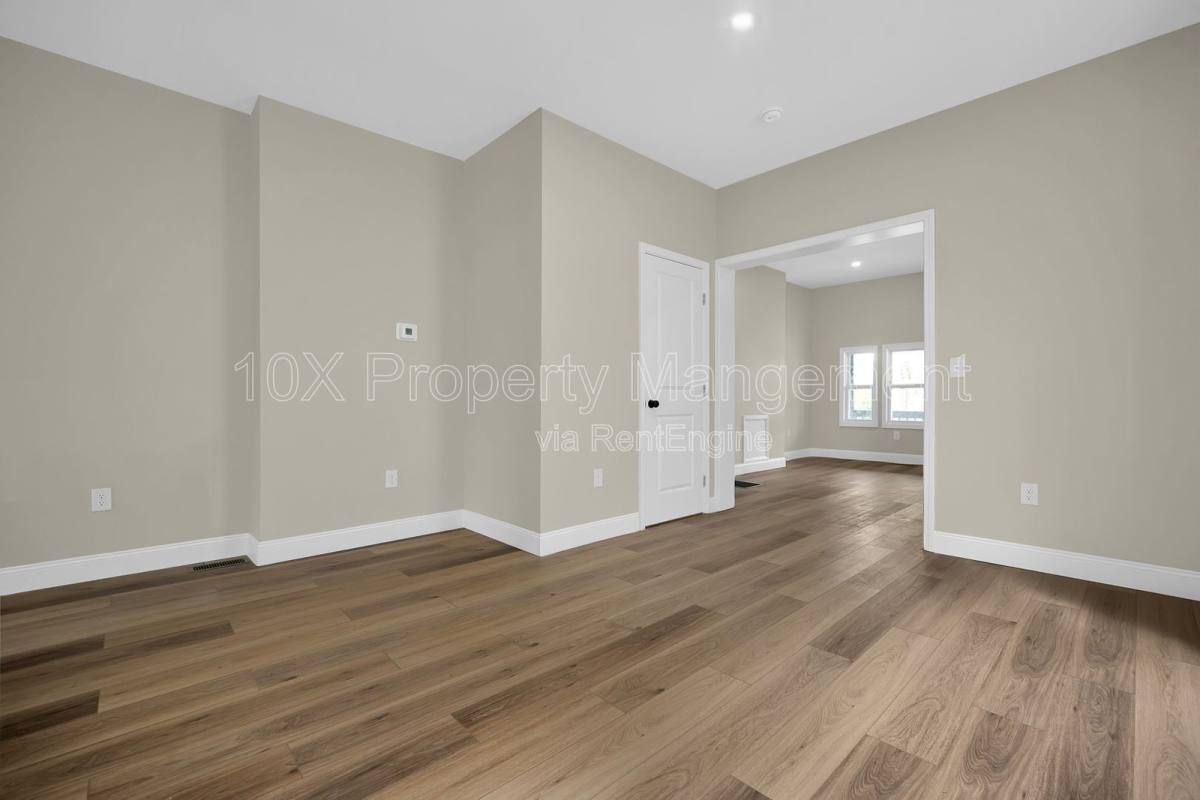 Apartment for rent at 555 Kimball Place, Columbus, OH 43205