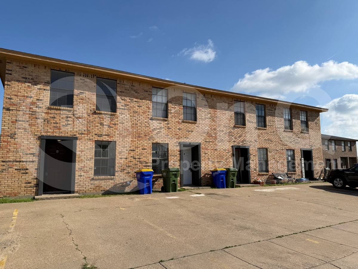 Apartment for rent at 8108 Foxfire Lane #A, Fort Worth, TX 76108
