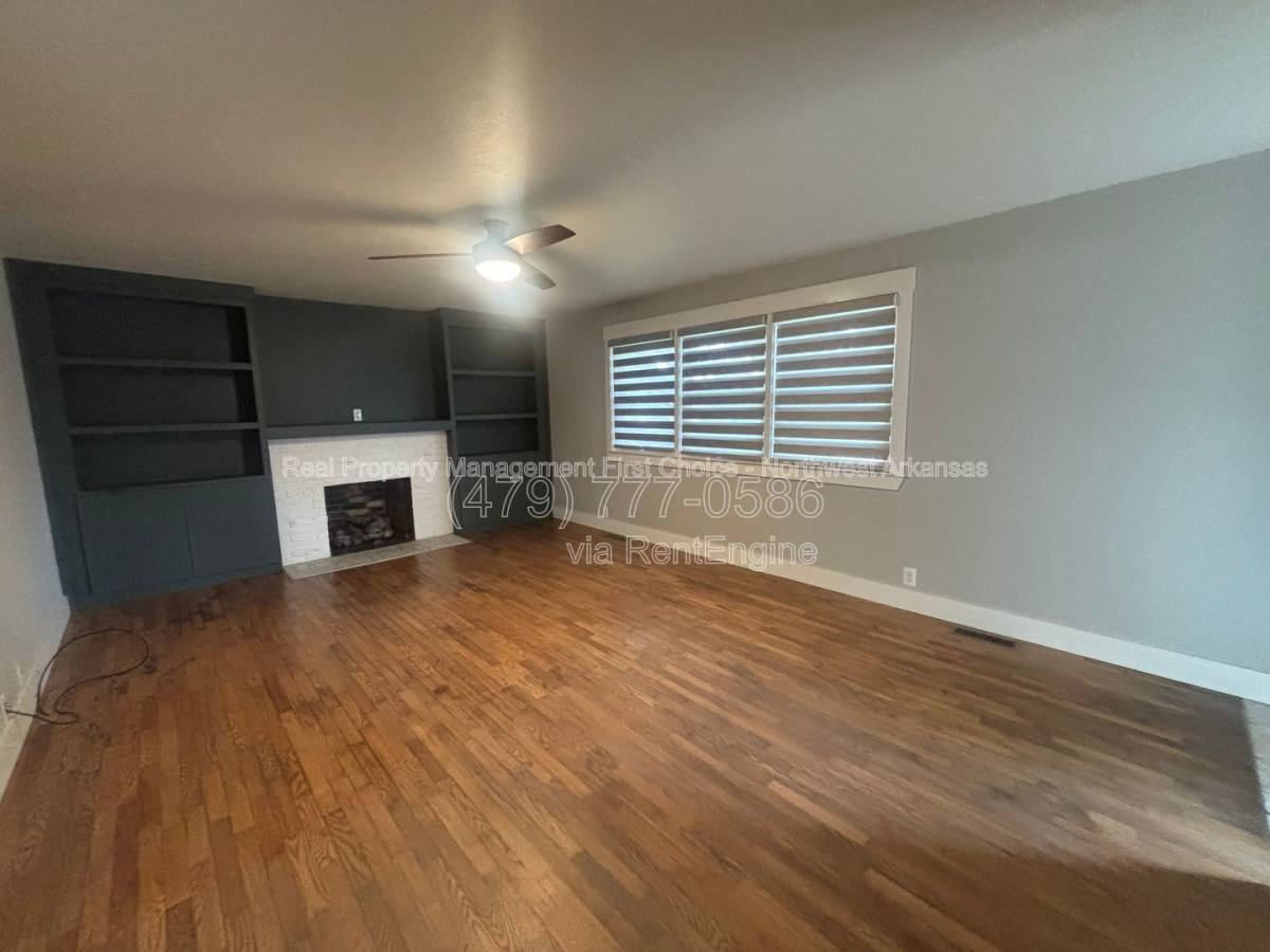 House for rent at 717 NW 6th St, Bentonville, AR 72712