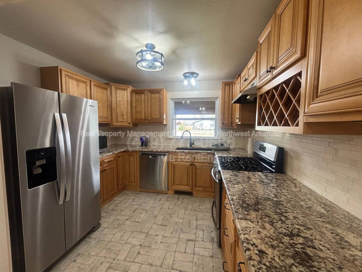 House for rent at 717 NW 6th St, Bentonville, AR 72712