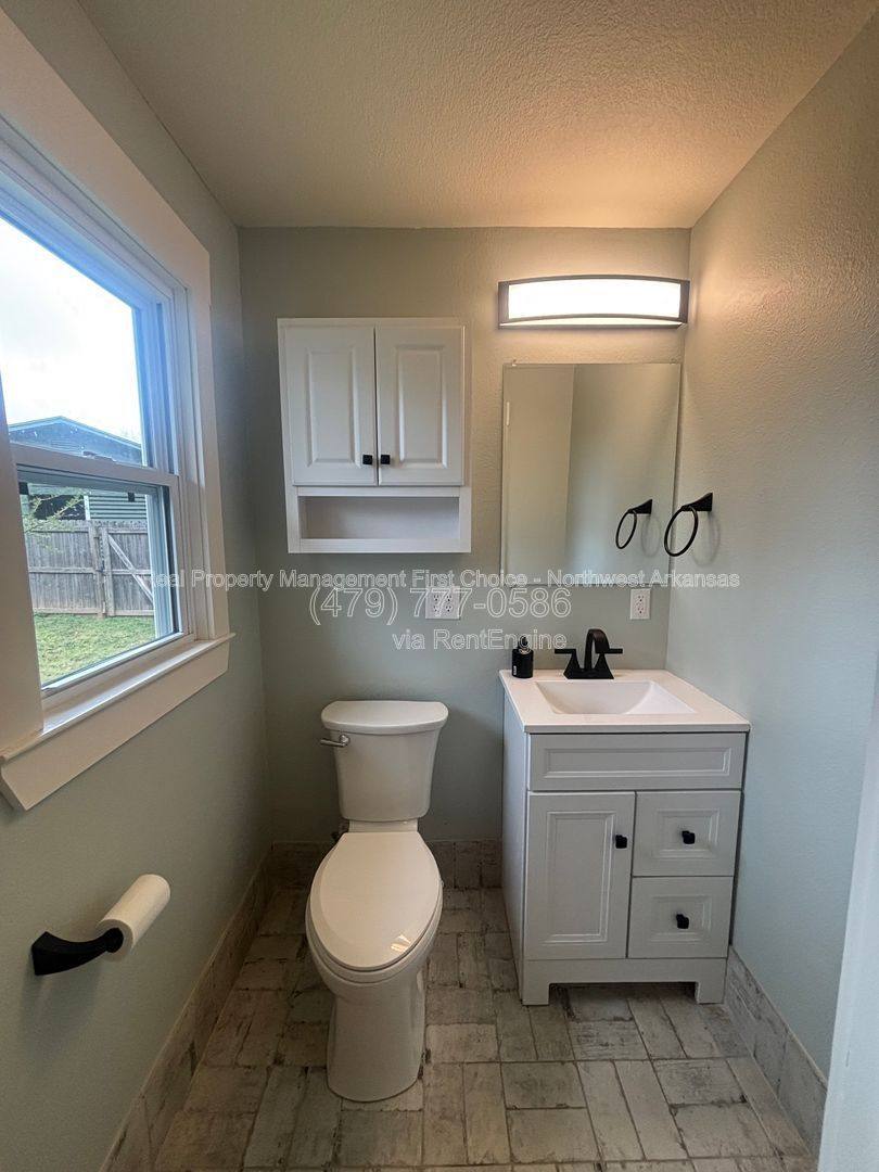 House for rent at 717 NW 6th St, Bentonville, AR 72712