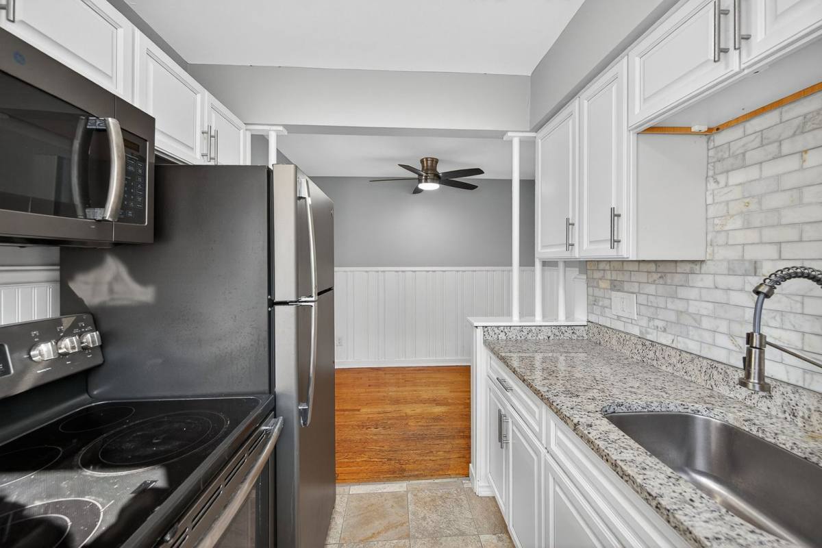 Apartment for rent at 6402 Montgomery Rd #5, Cincinnati, OH 45213