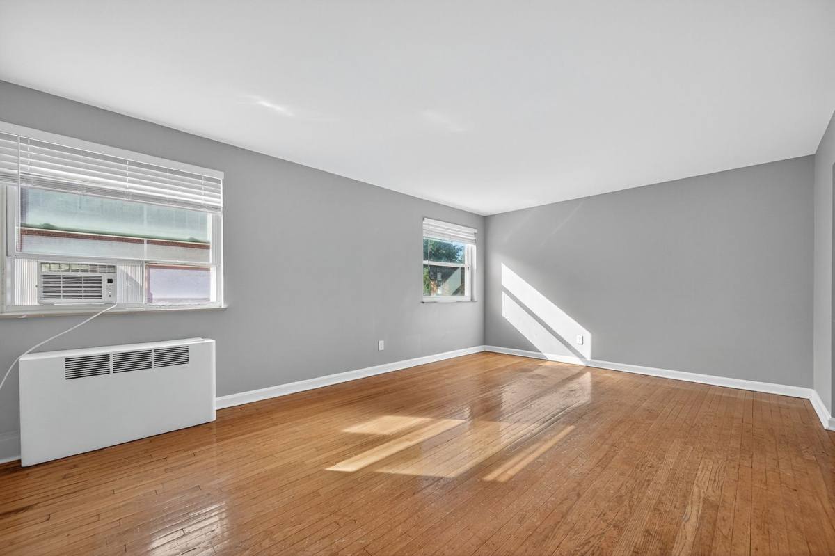 Apartment for rent at 6402 Montgomery Rd #5, Cincinnati, OH 45213