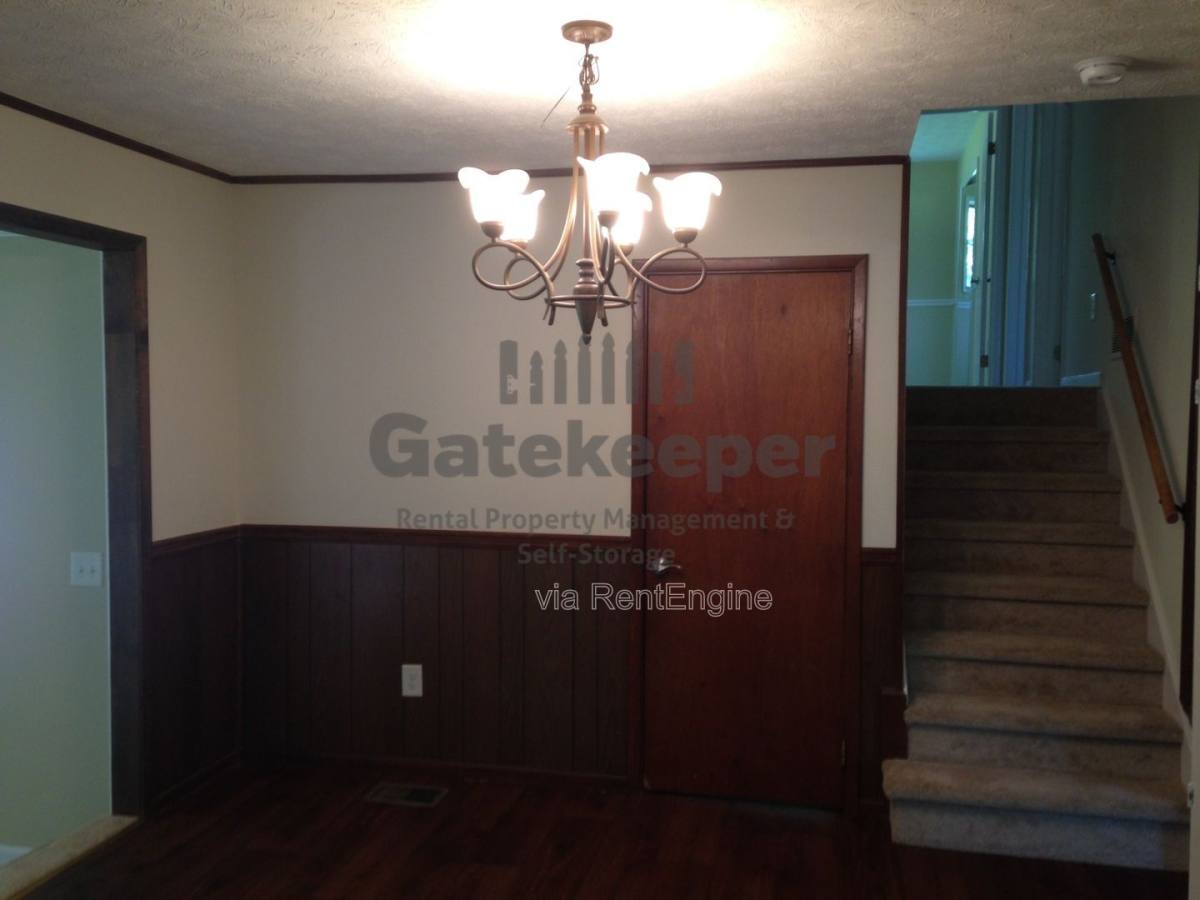 House for rent at 695 Georgia Ave, Fayetteville, GA 30214