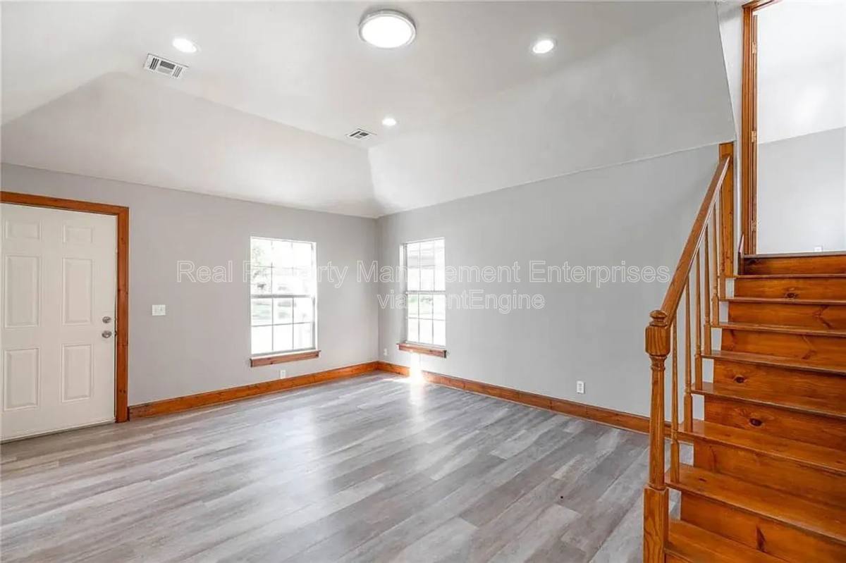 House for rent at 3633 N Youngs Blvd, Oklahoma City, OK 73112