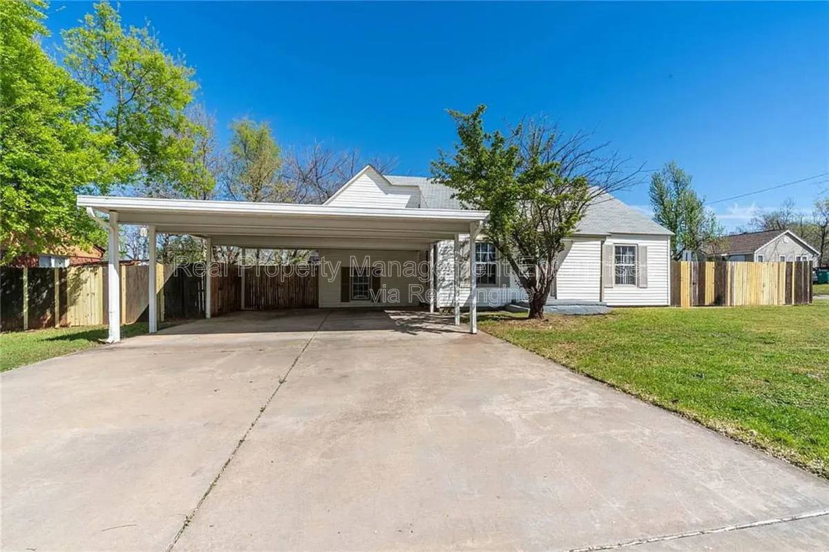 House for rent at 3633 N Youngs Blvd, Oklahoma City, OK 73112
