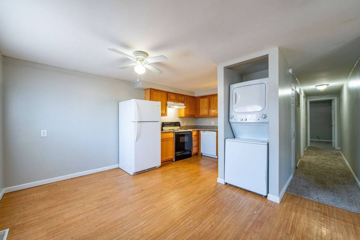 Apartment for rent at 511 Elsmere St, Columbus, OH 43206