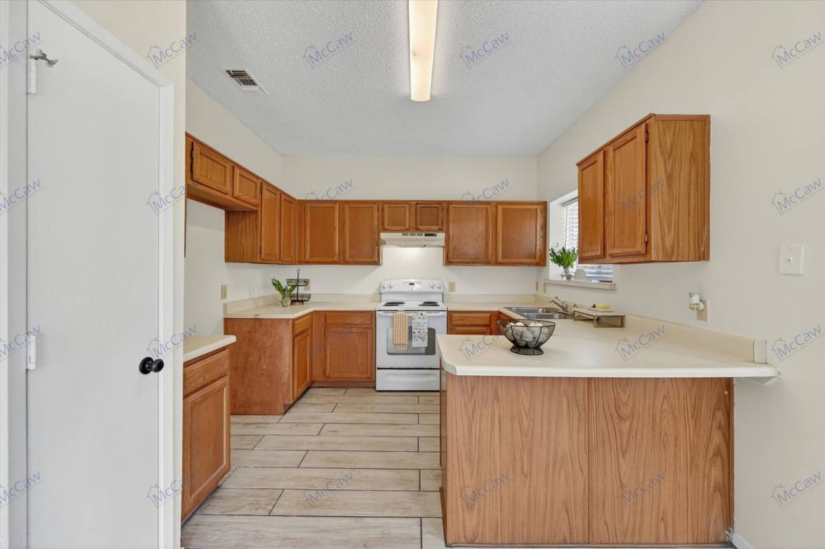 House for rent at 529 Nightshade Dr, Arlington, TX 76018