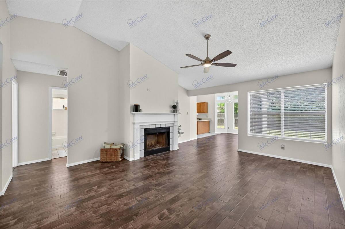 House for rent at 529 Nightshade Dr, Arlington, TX 76018