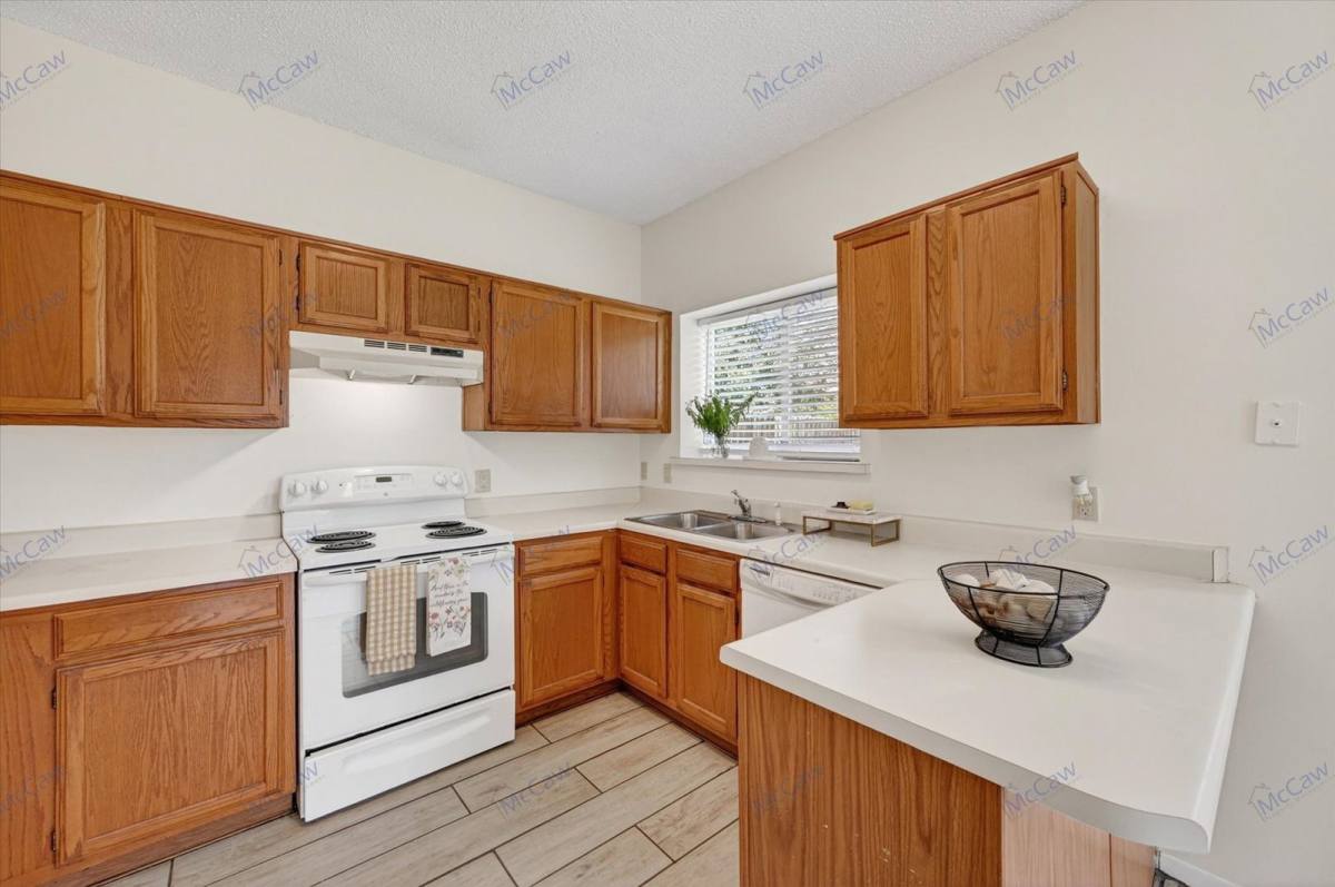House for rent at 529 Nightshade Dr, Arlington, TX 76018