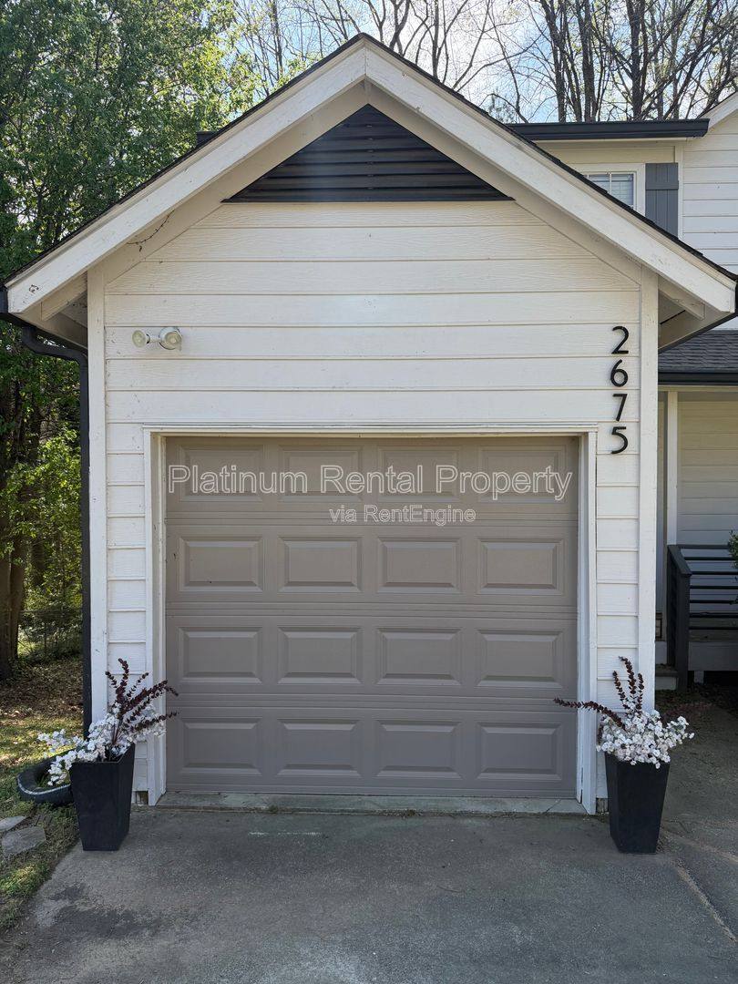 House for rent at 2675 Wildflower Lane SW, Snellville, GA 30039