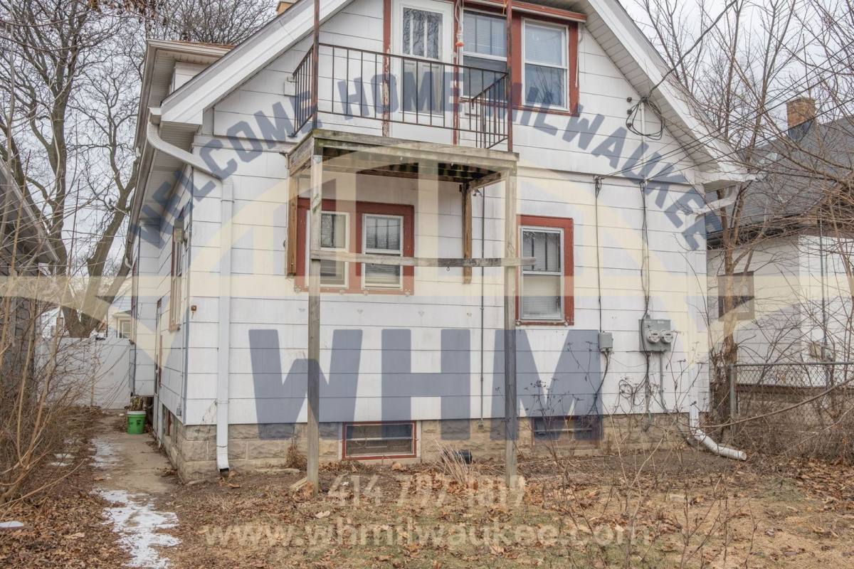 Apartment for rent at 5510 N 34th St, Milwaukee, WI 53209