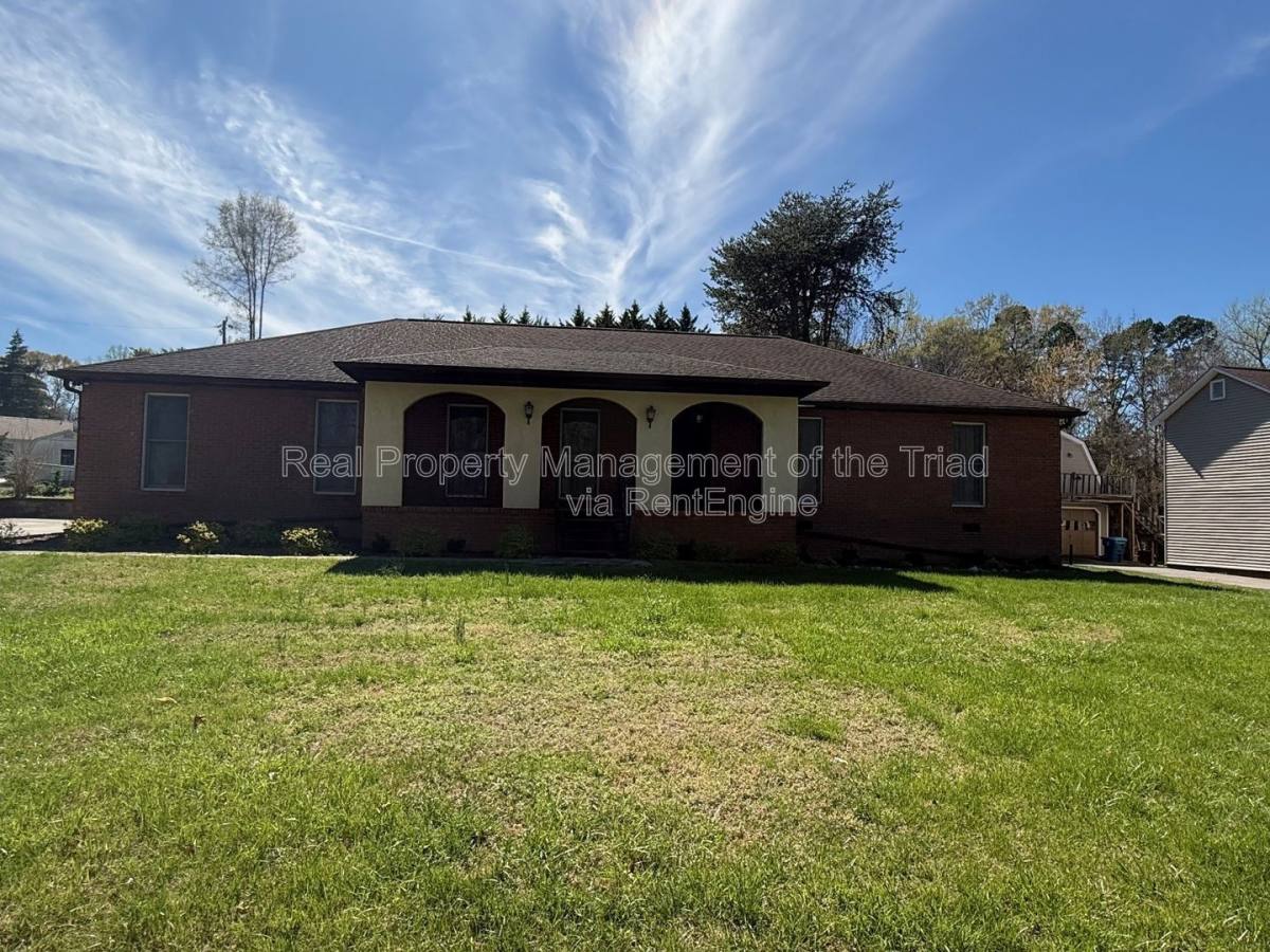 House for rent at 4908 Robert Andrew Rd, Greensboro, NC 27406