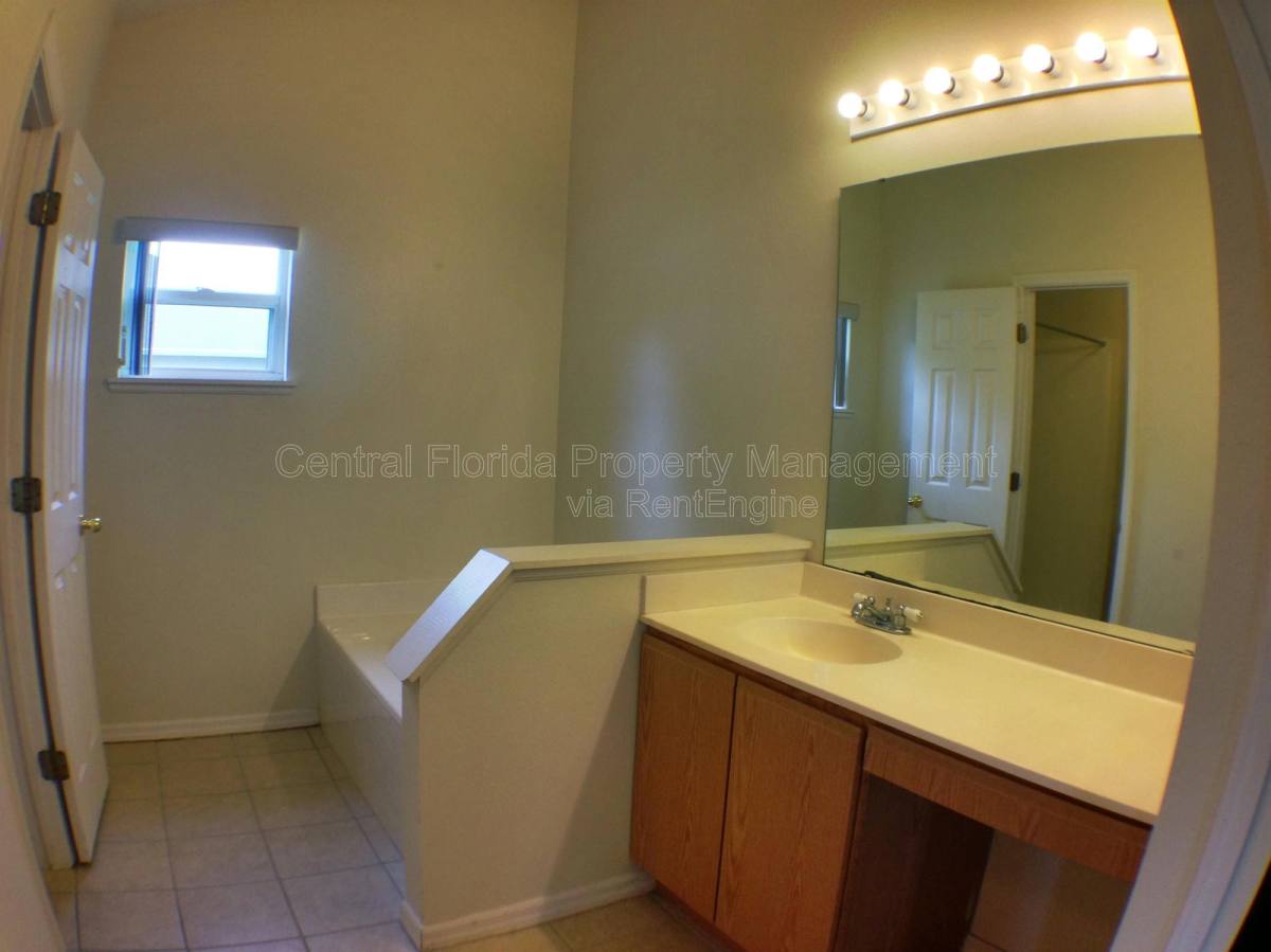 House for rent at 3842 Stonefield Dr, Orlando, FL 32826