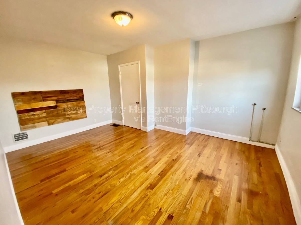 Apartment for rent at 825 Collins St #2, Pittsburgh, PA 15206