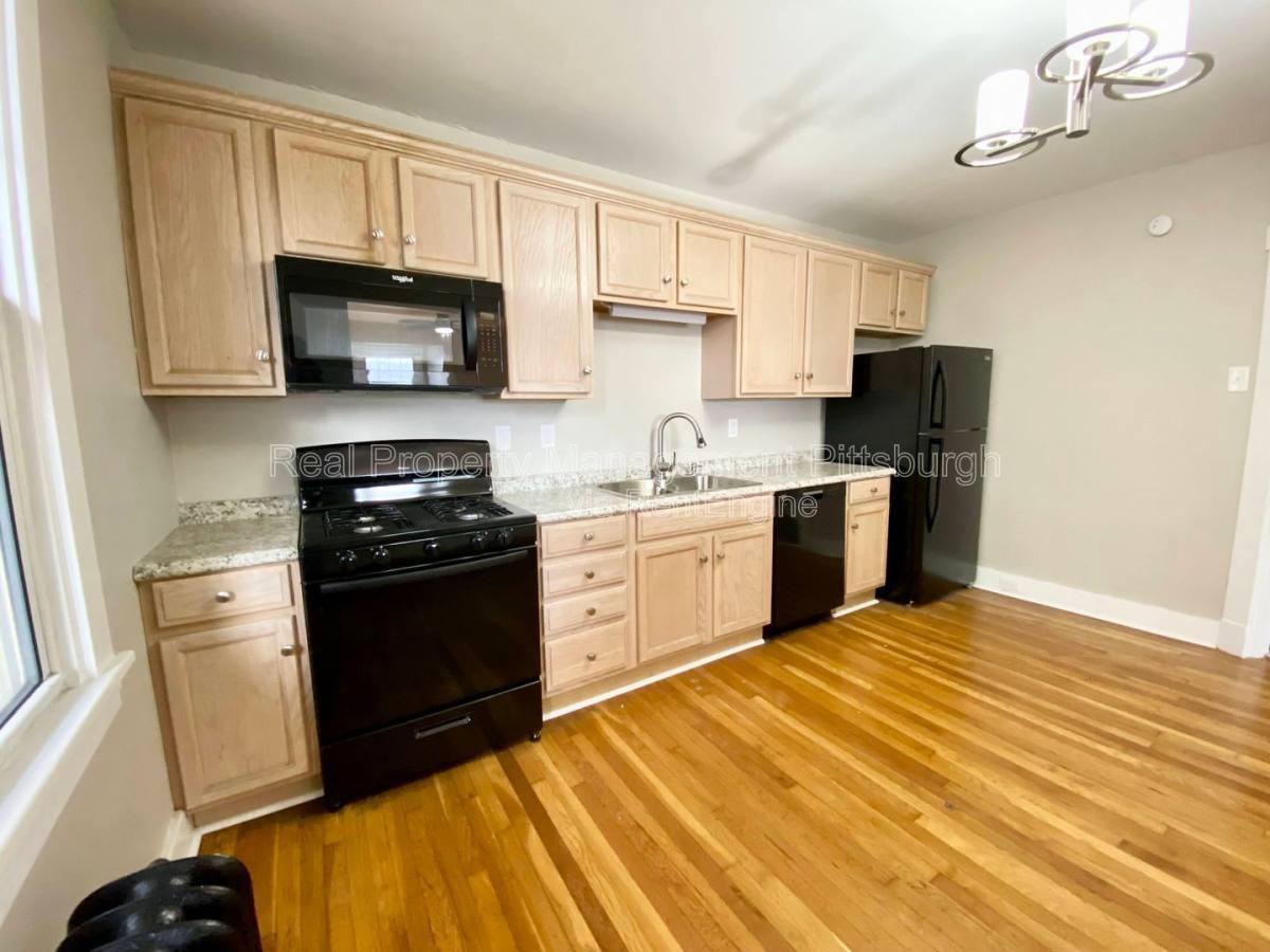 Apartment for rent at 5735 Phillips Ave #2, Pittsburgh, PA 15217