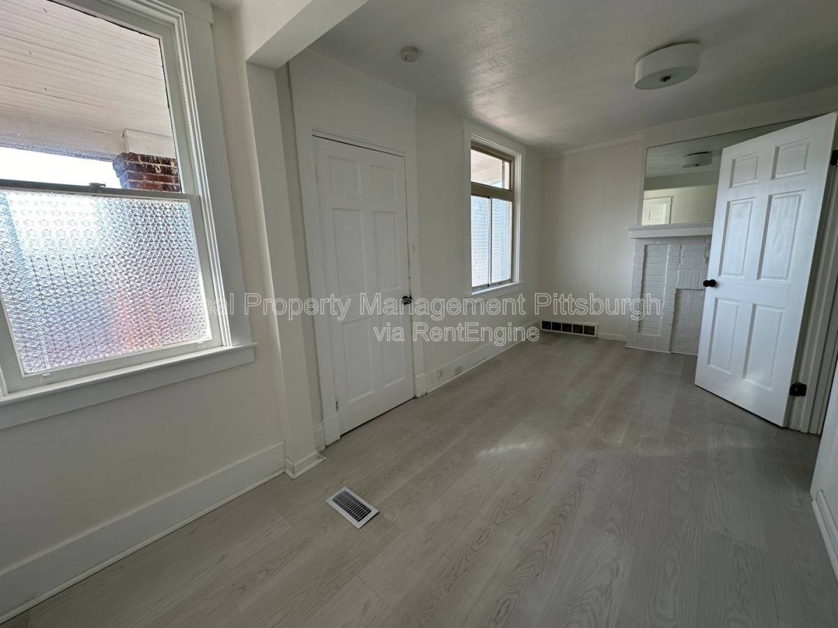 Apartment for rent at 1611 Westmont Ave #2, Pittsburgh, PA 15210