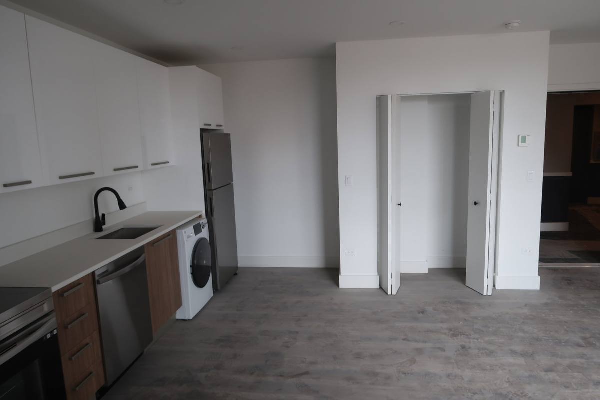 Apartment for rent at 941 W Carmen Ave #407, Chicago, IL 60640