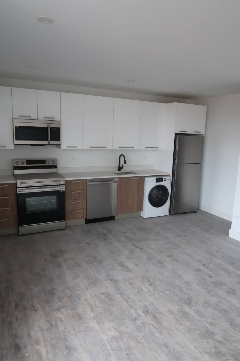 Apartment for rent at 941 W Carmen Ave #407, Chicago, IL 60640