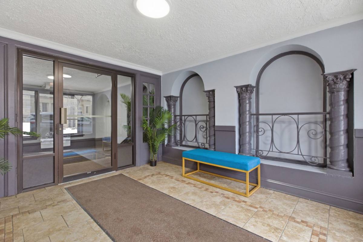 Apartment for rent at 1050 W George St #10, Chicago, IL 60657