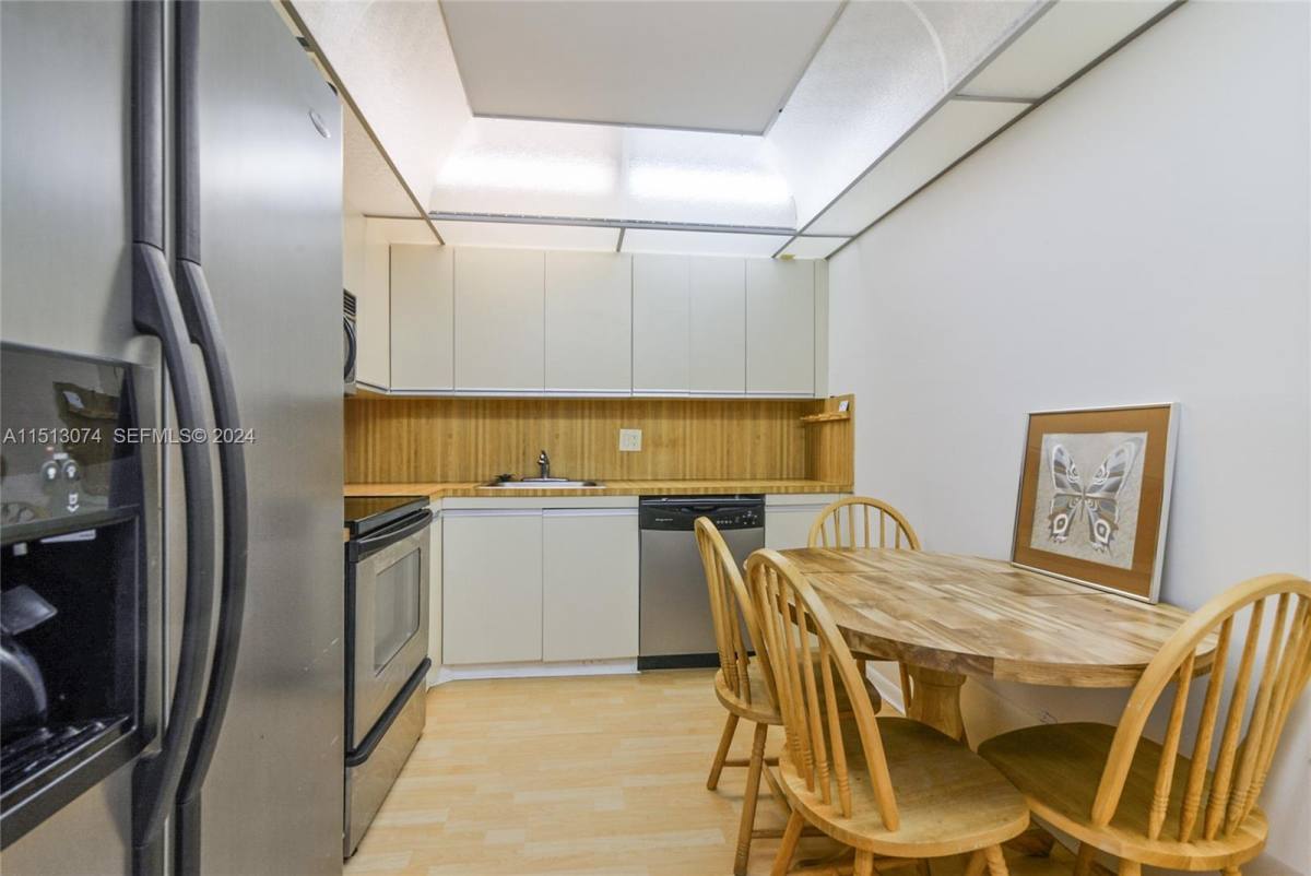 Condo for rent at 2500 Parkview Dr #1610, Hallandale, FL 33009