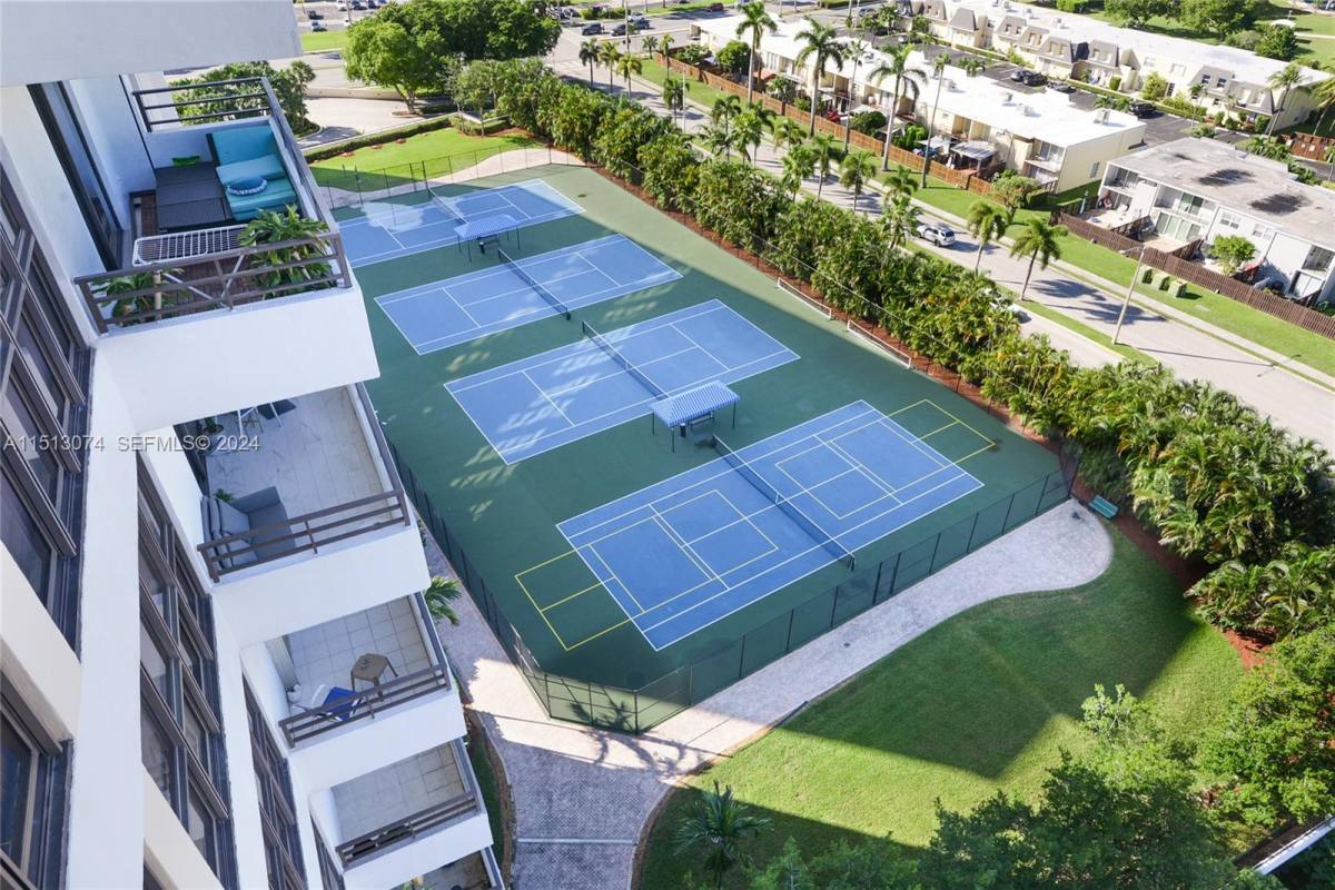 Condo for rent at 2500 Parkview Dr #1610, Hallandale, FL 33009